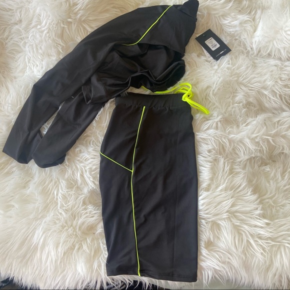 Fashion Nova Run With It Skirt Set XL NWT - Picture 5 of 5